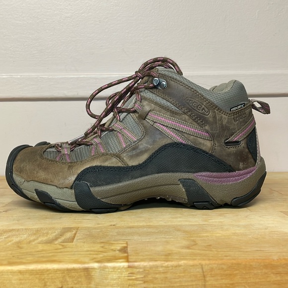 Keen Shoes - Keen Voyageur Mid Hiking Boot Brown&Pink Leather women’s size 10